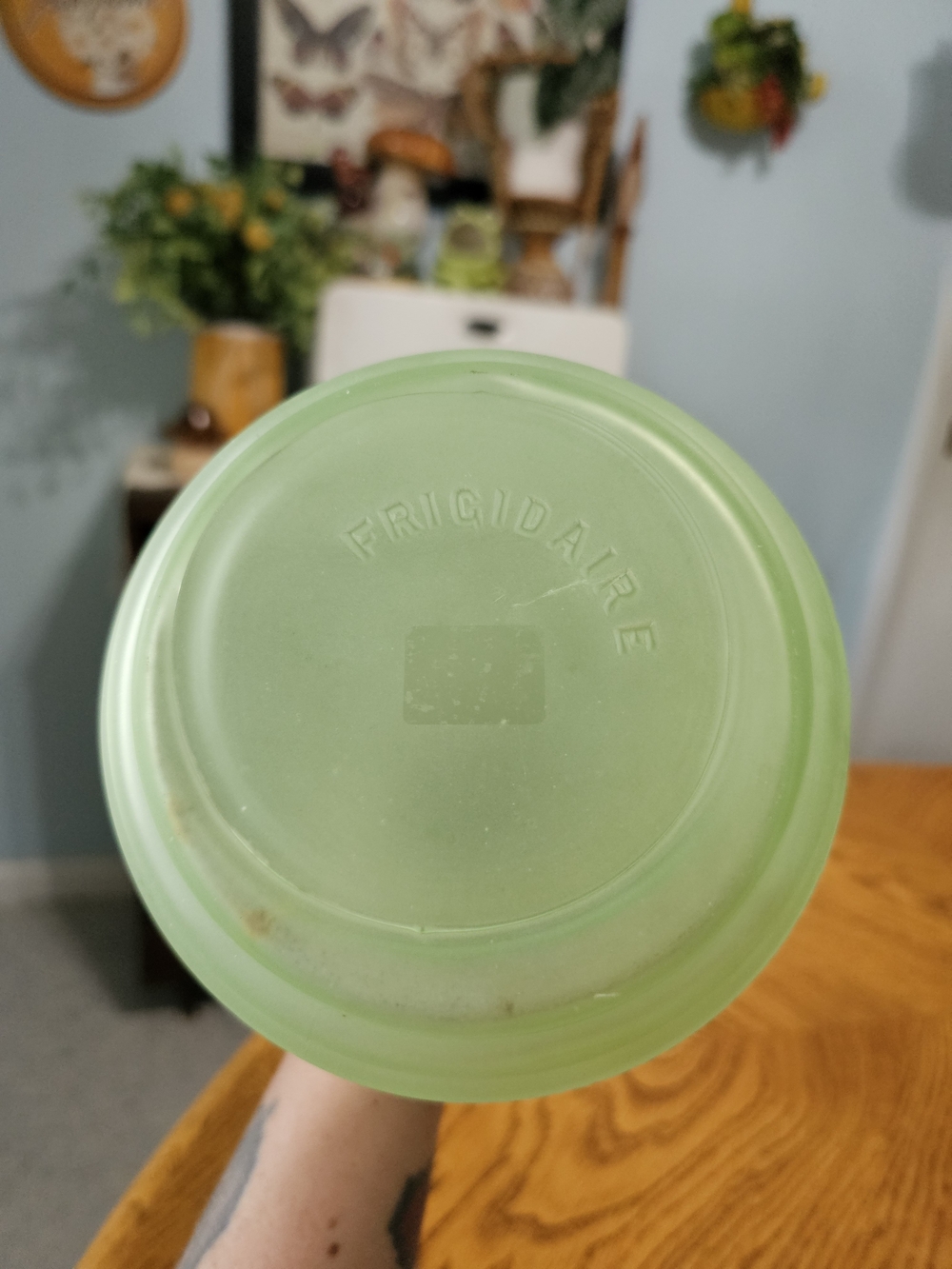Vintage 1930s Frigidaire Frosted Uranium Green Depression Glass Decanter Vase - Picture 4 of 5